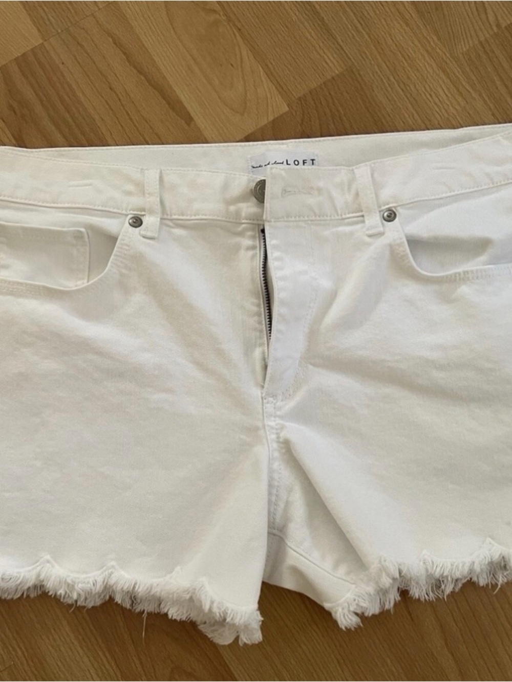LOFT White Frayed Hem Denim Cutoff Shorts size 8